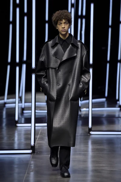 Look 38